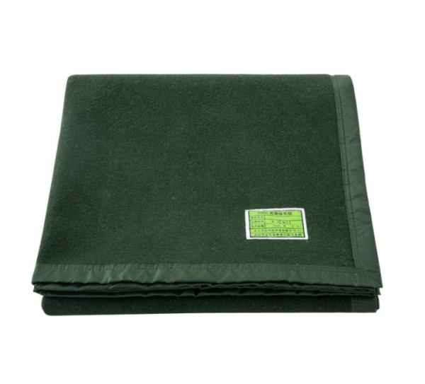 Deka army green, 150x200cm, 55% polyester, 45% vlna